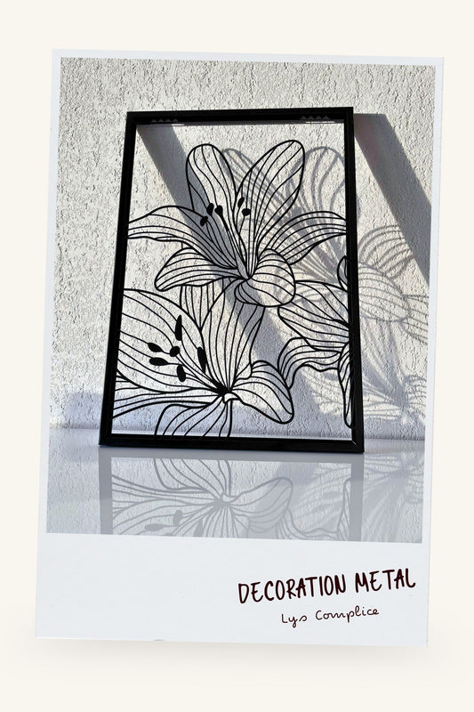 Décoration Murale Métal Noir "Lys Complice"